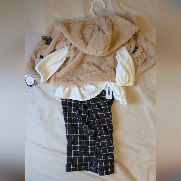 Little Lass Cream and Tan Baby Outfit NWT - Picture 6 of 6